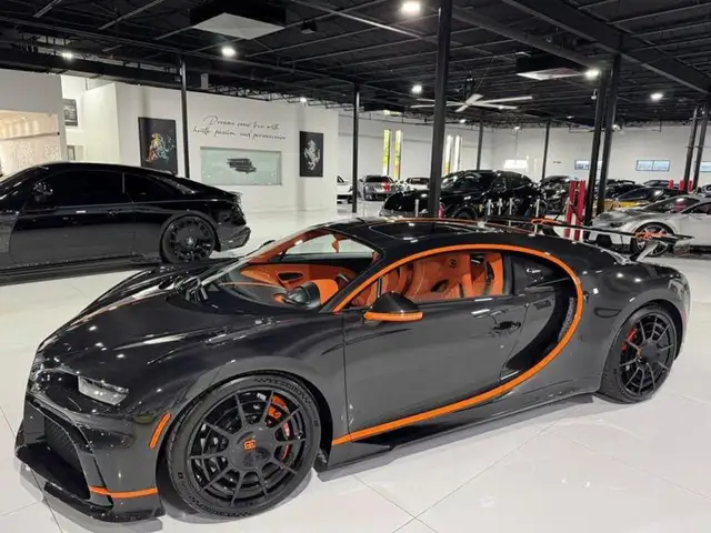 Bugatti Chiron CHIRON PUR SPORT W16 1500HP "1 OF 60" FULL C