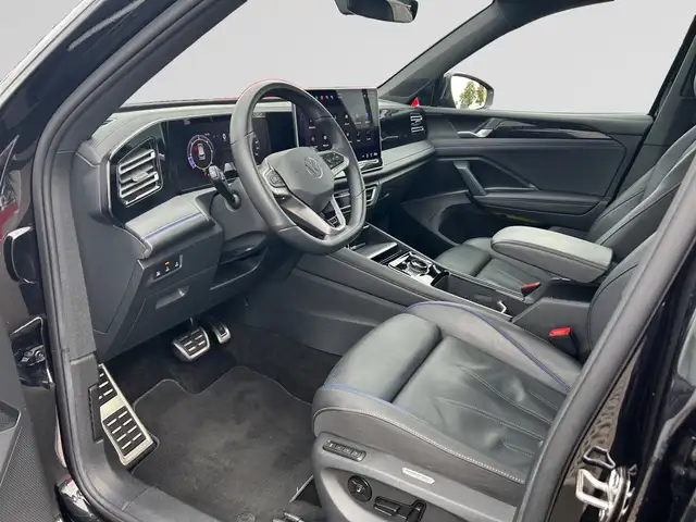 Volkswagen Tiguan view 5