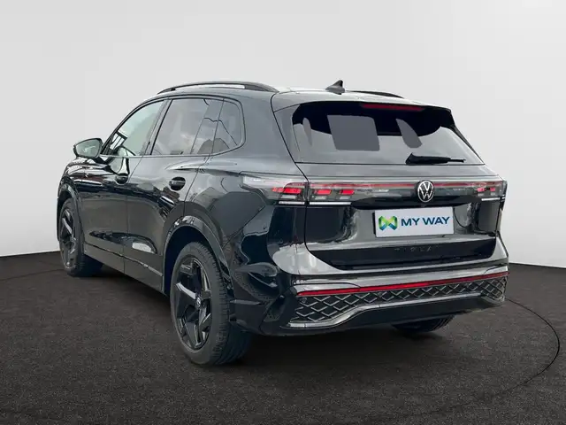 Volkswagen Tiguan view 2