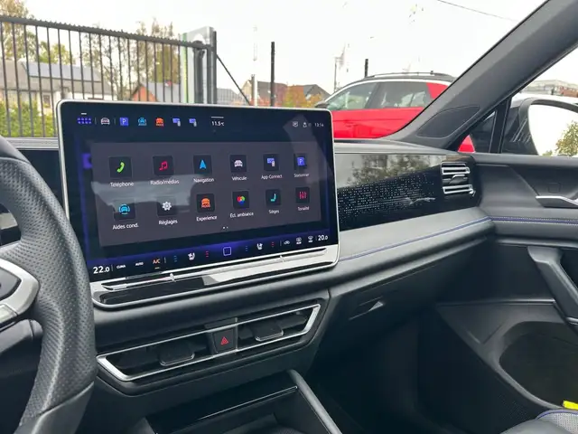 Volkswagen Tiguan view 10