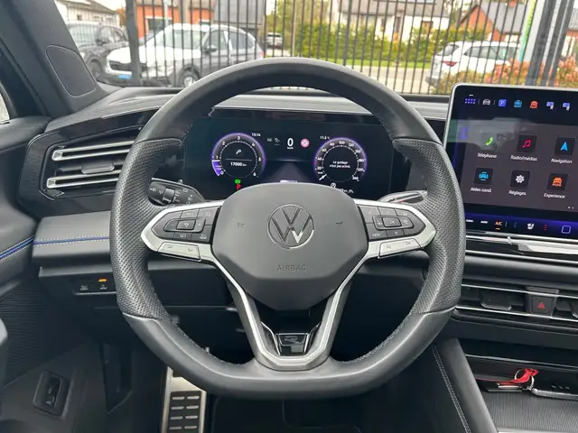Volkswagen Tiguan view 9