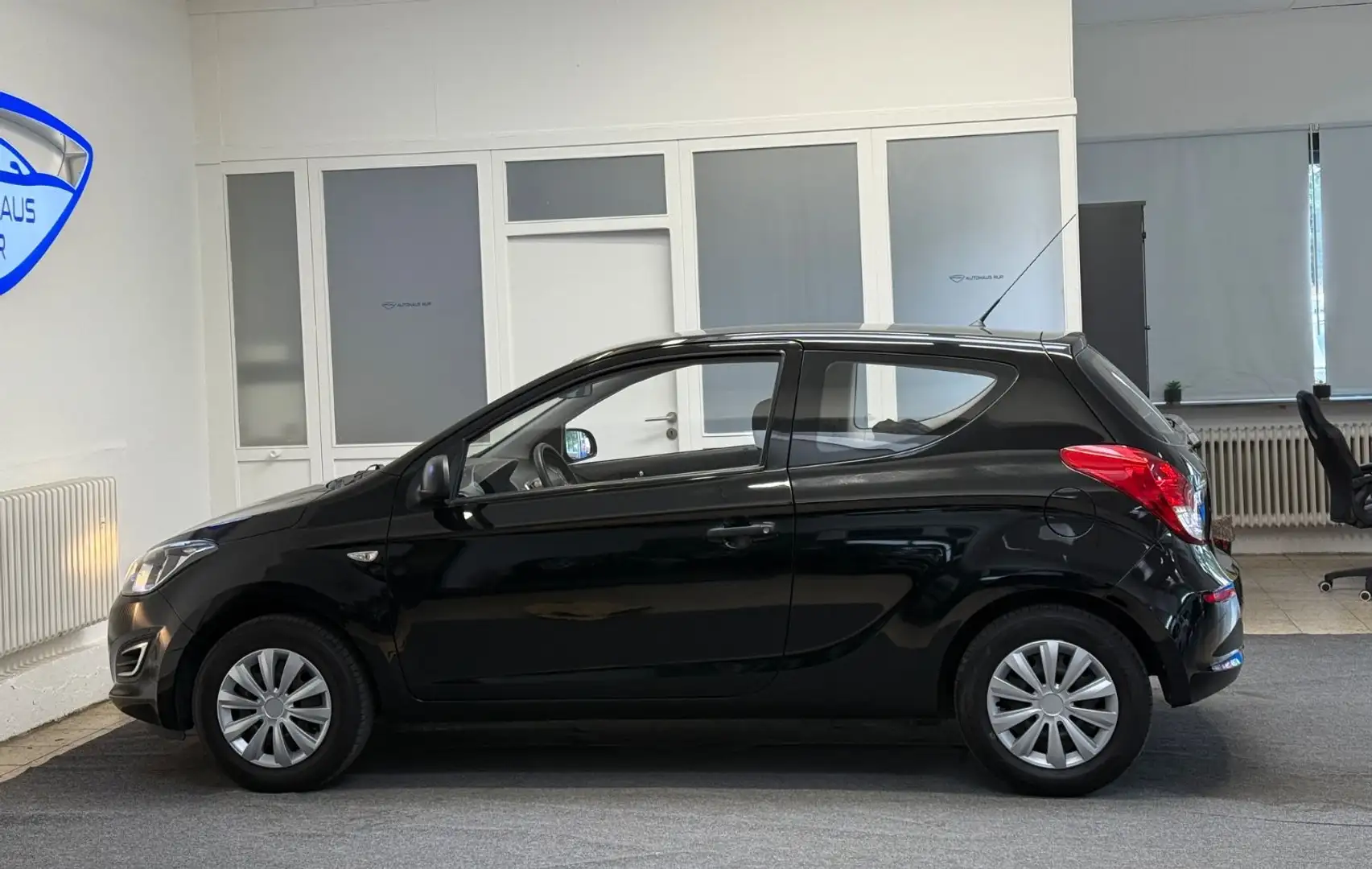 Hyundai i20 FIFA World Cup Edition/NUR 57TKM/1TE HAND Noir - 2