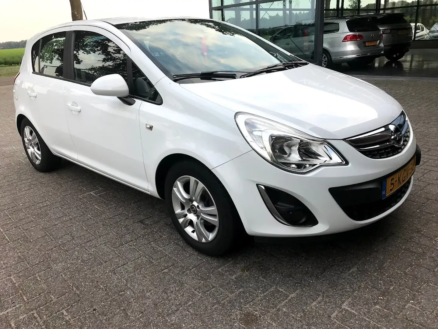 Opel Corsa 1.3 CDTi EF.S DesiEd Wit - 1