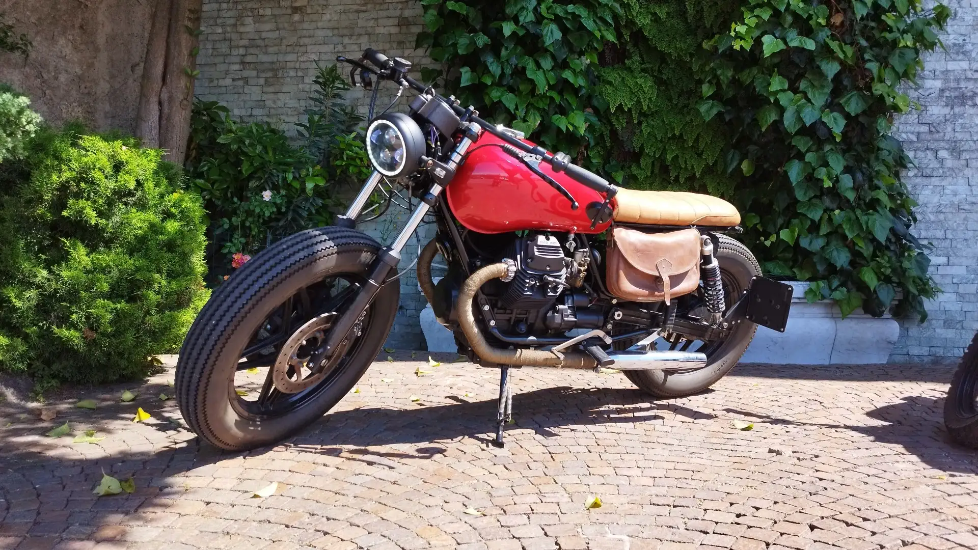 Moto Guzzi V 75 cafè racer Rosso - 1