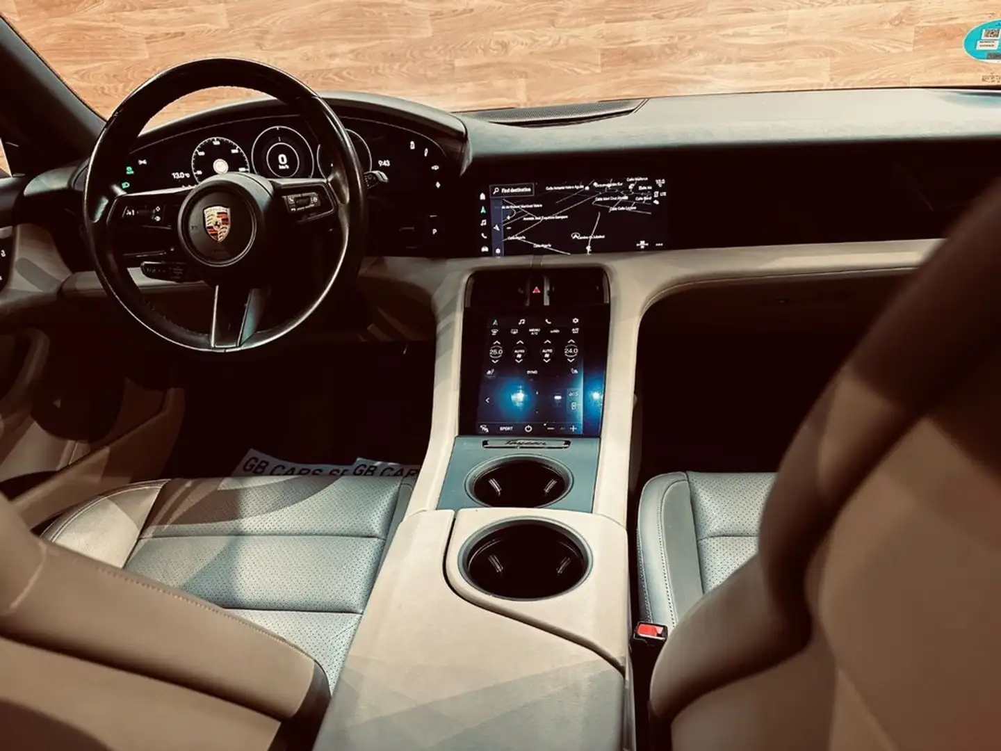 Porsche Taycan 4 Cross Turismo Zwart - 2