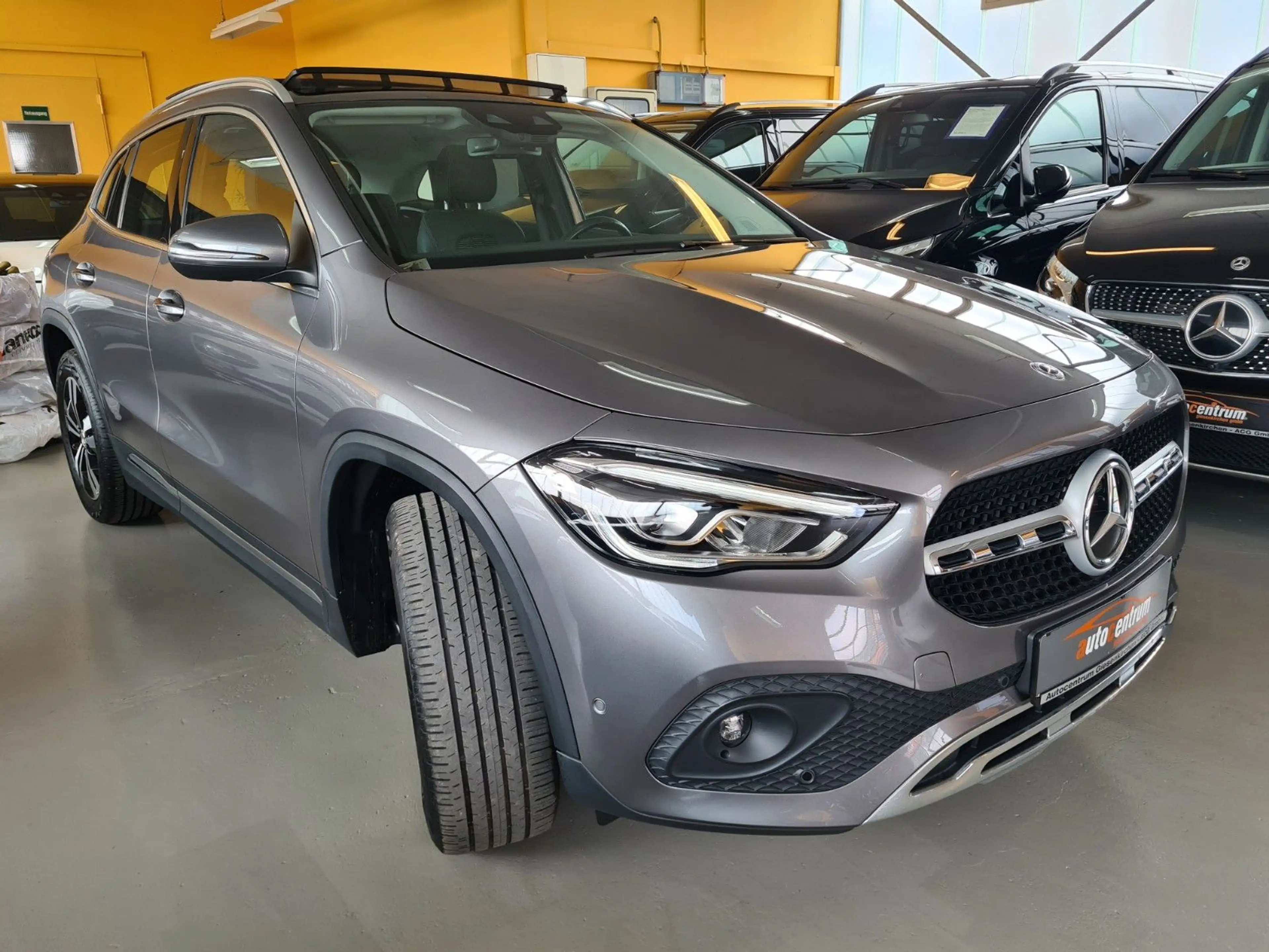 Mercedes-Benz GLA 200 Progr*Pano*Navi*LED*MBUX+*Ambiente*RFK — photo 4