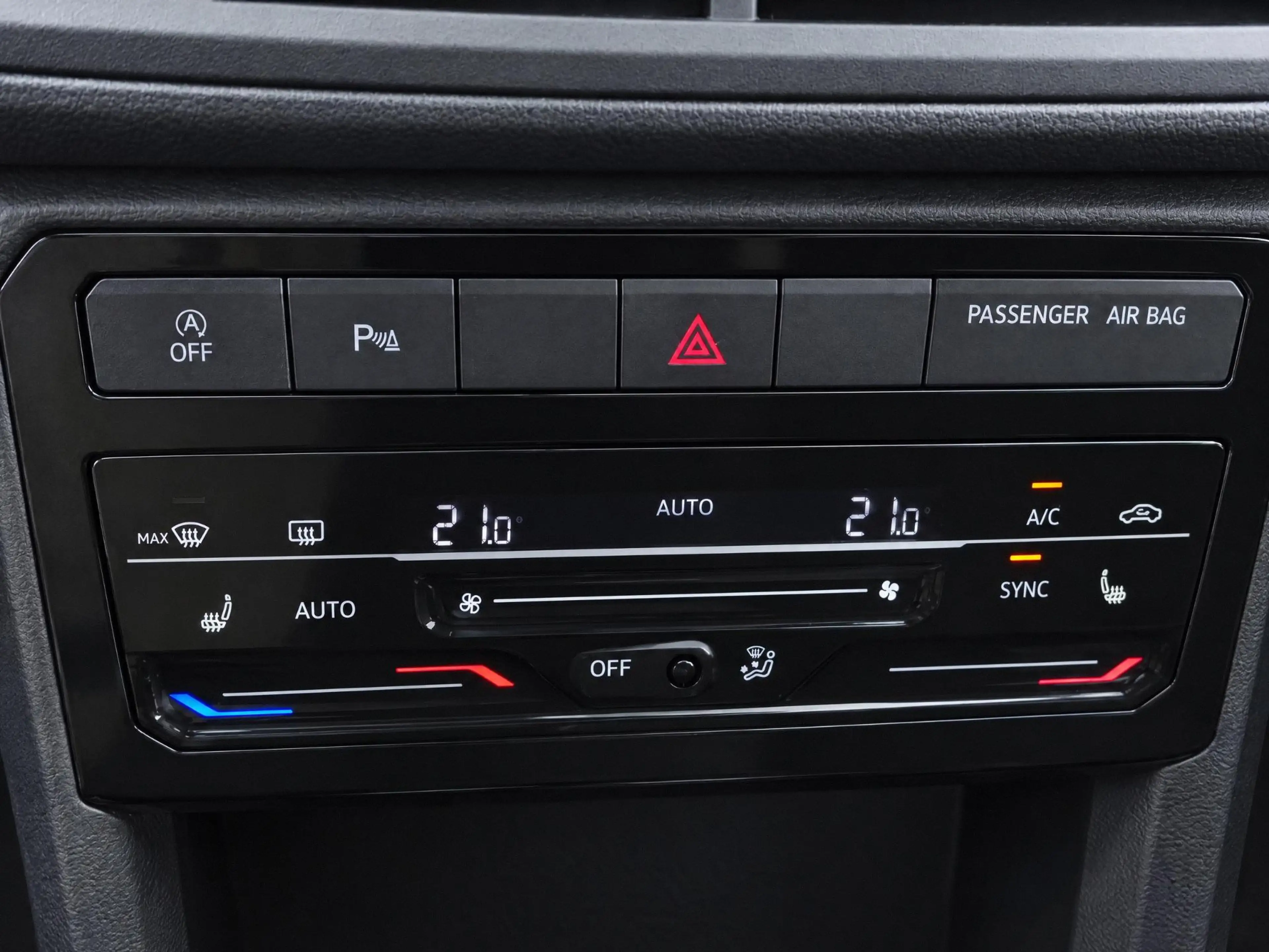 Volkswagen T-Cross 1.0 TSI 110pk DSG Style · Apple/Android Car Play · — photo 9