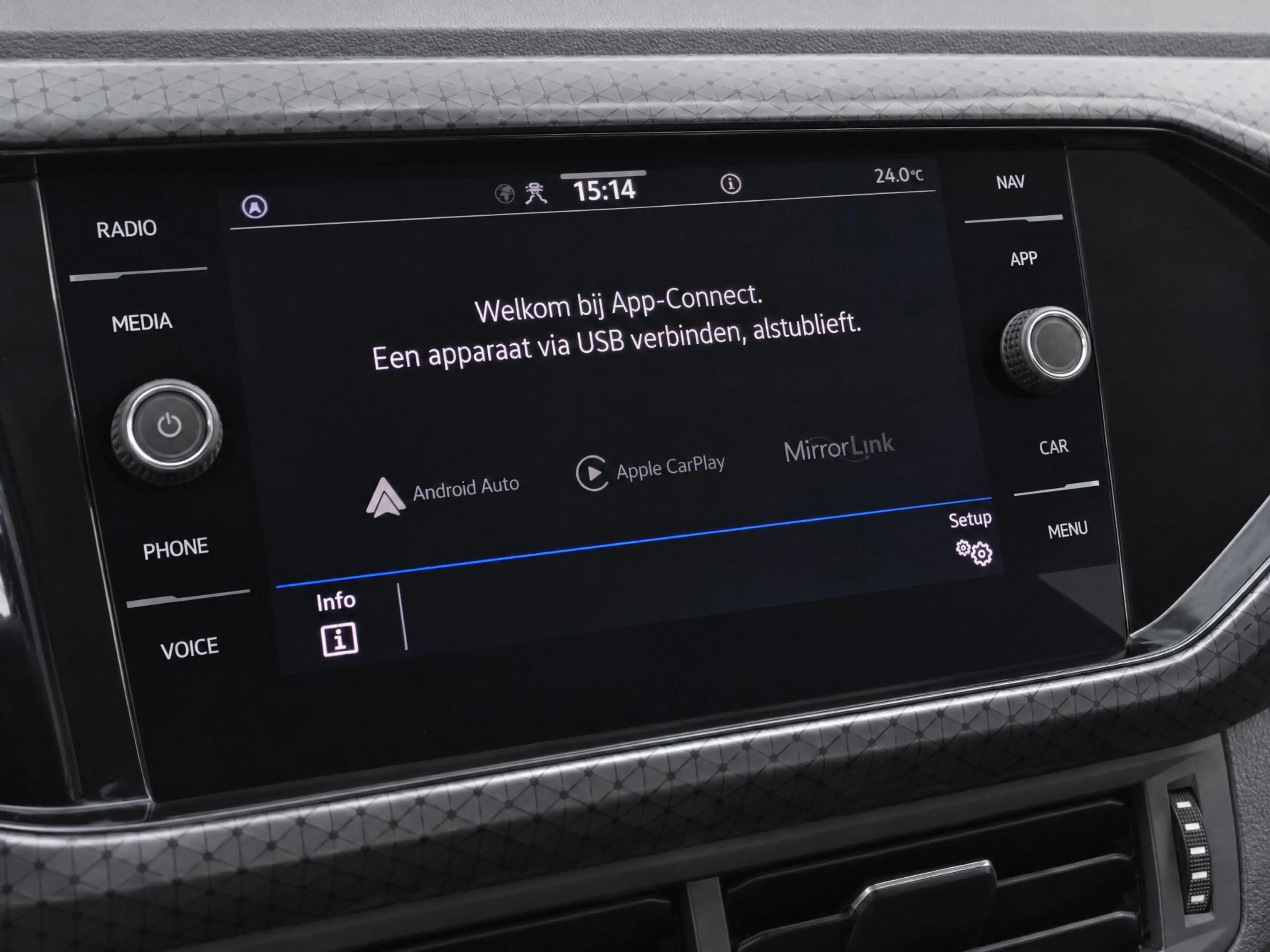 Volkswagen T-Cross 1.0 TSI 110pk DSG Style · Apple/Android Car Play · — photo 10