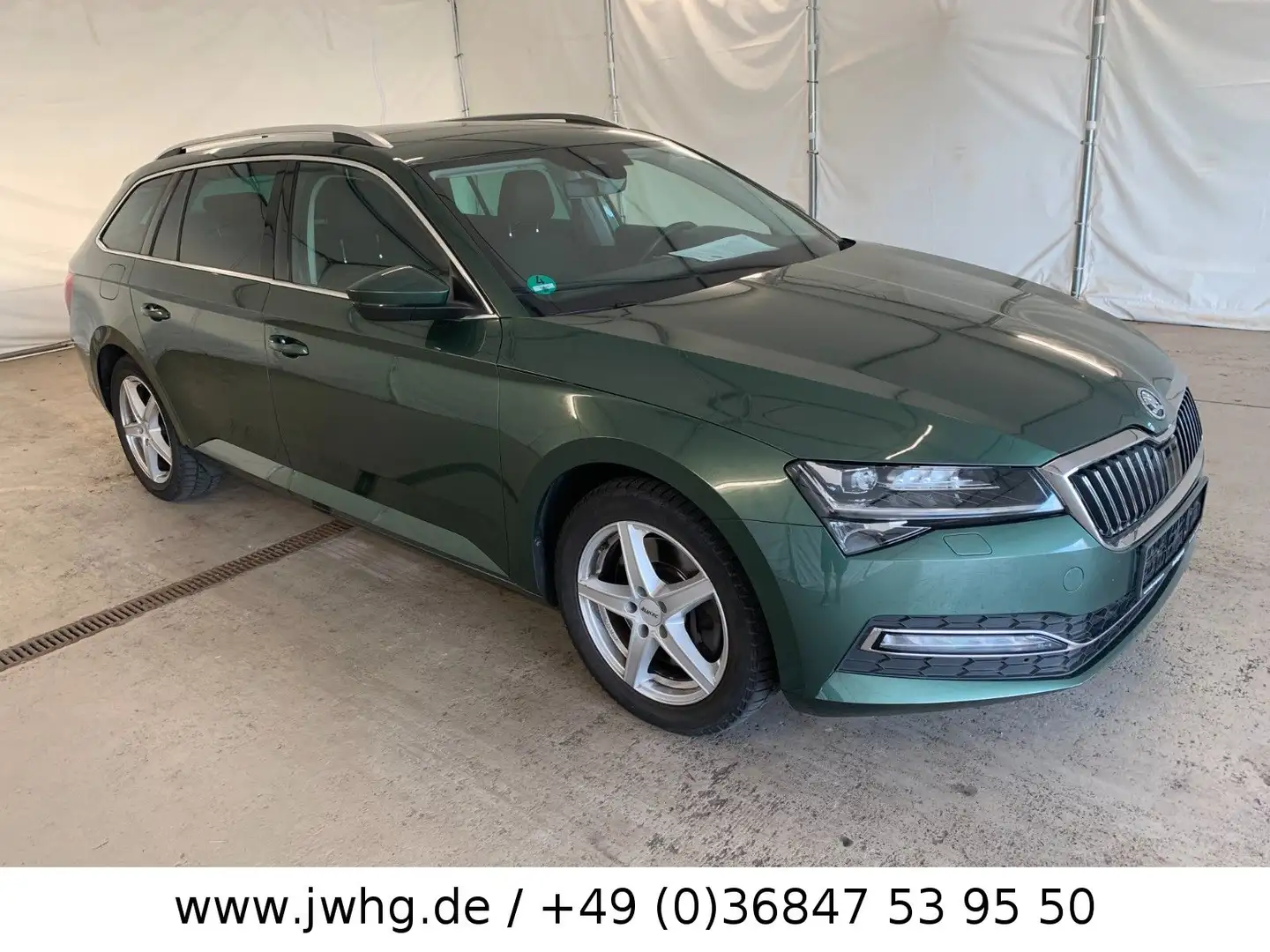 Skoda Superb Style 4x4 MATRIX/NAVI/DAB/AHK Grün - 2