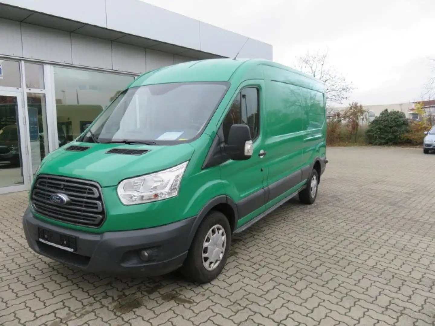 Ford Transit 350 L3 Trend Grün - 2