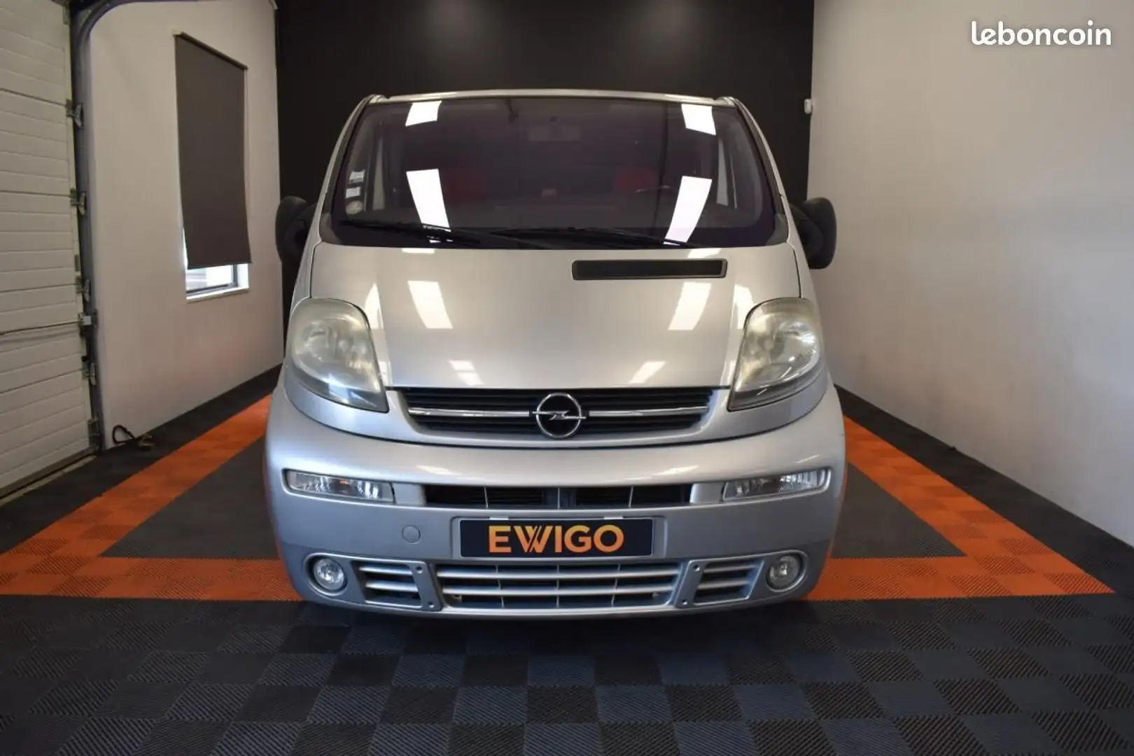 Opel Vivaro COMBI 2.5 CDTI 135ch WESTFALIA WEBASTO SUIVI GARAN Gris - 2