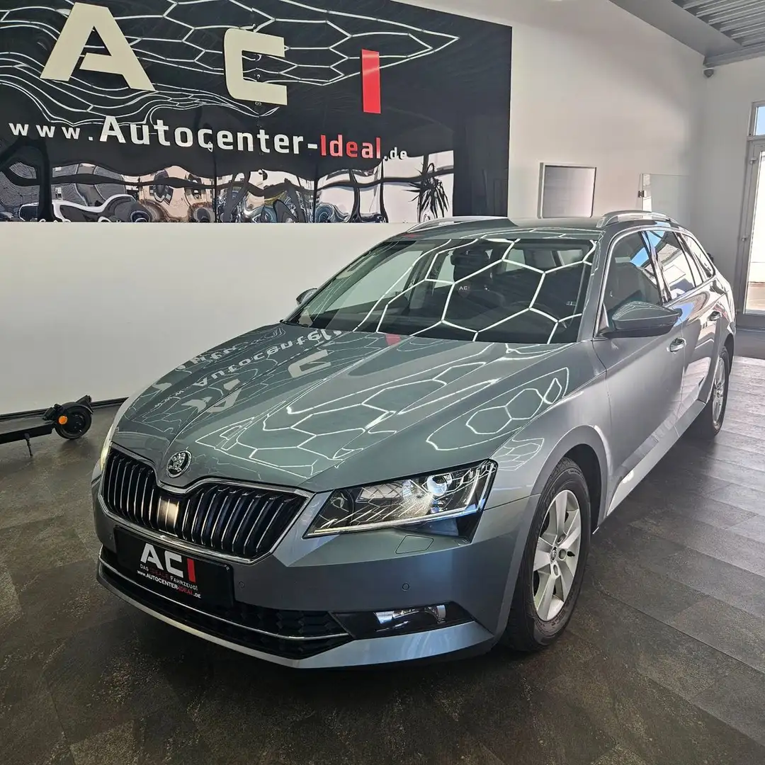 Skoda Superb Combi Ambition, 1. Hand, SH,AHK,LED,Navi Grigio - 2