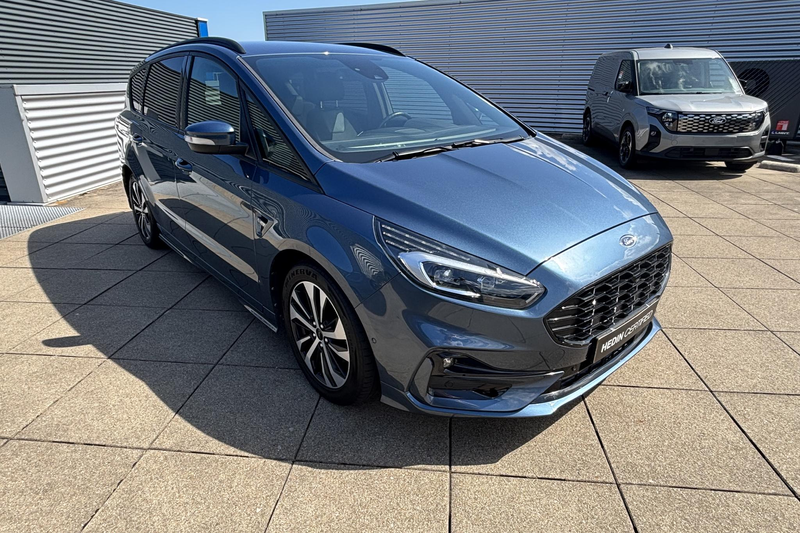 Ford S-Max 2.5i HEV 5P | Camera — photo 12