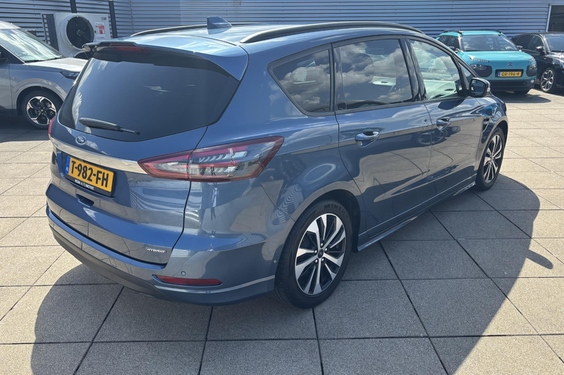 Ford S-Max 2.5i HEV 5P | Camera — photo 2