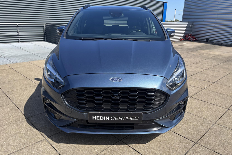 Ford S-Max 2.5i HEV 5P | Camera — photo 13