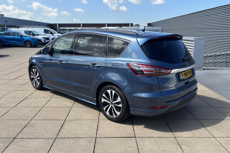 Ford S-Max 2.5i HEV 5P | Camera — photo 6