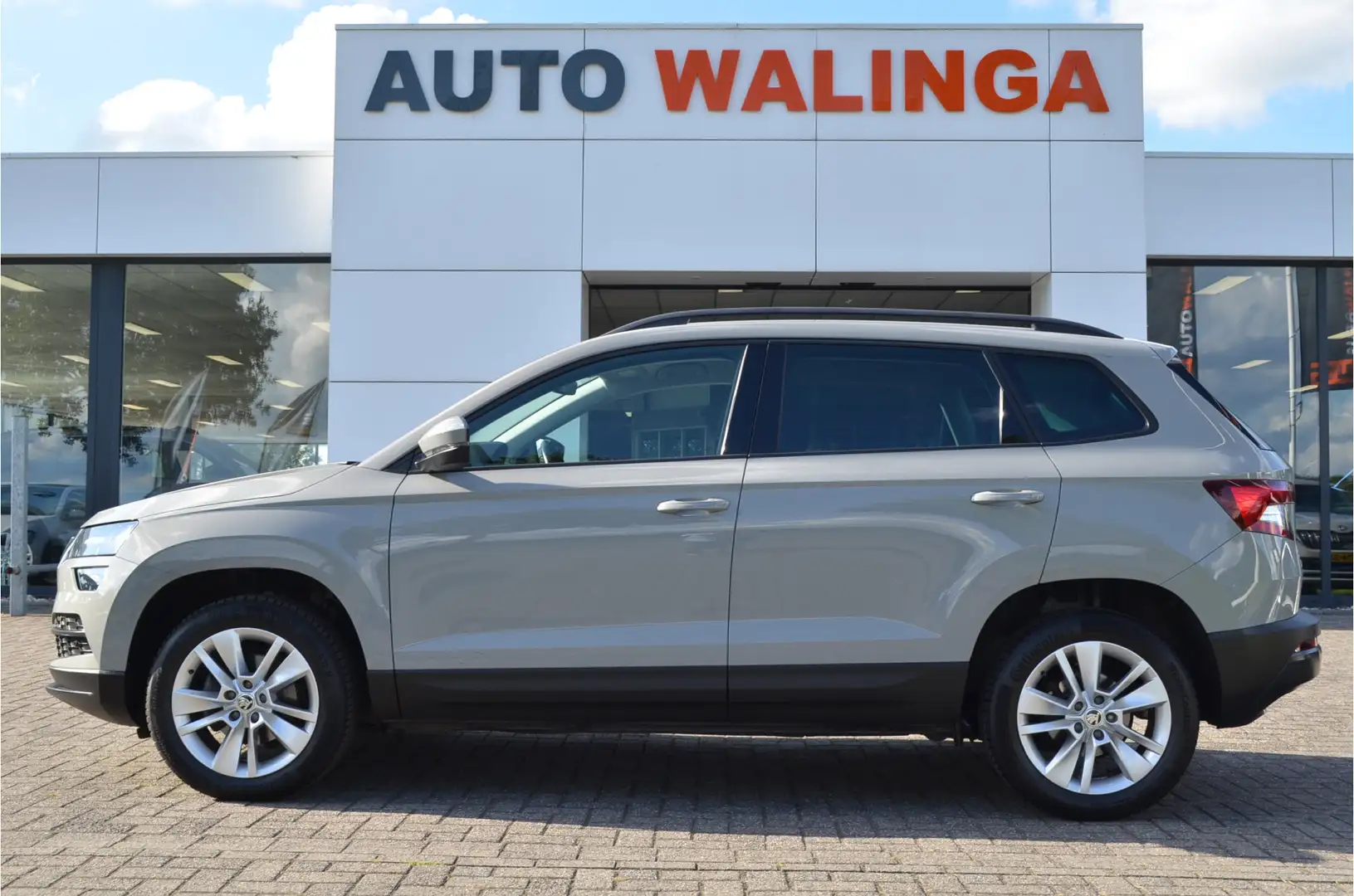Skoda Karoq 1.5 TSI ACT Business Edition Carplay | Stoelverwar Grijs - 2