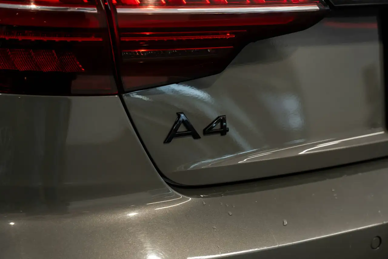 Audi A4 photo Audi A4