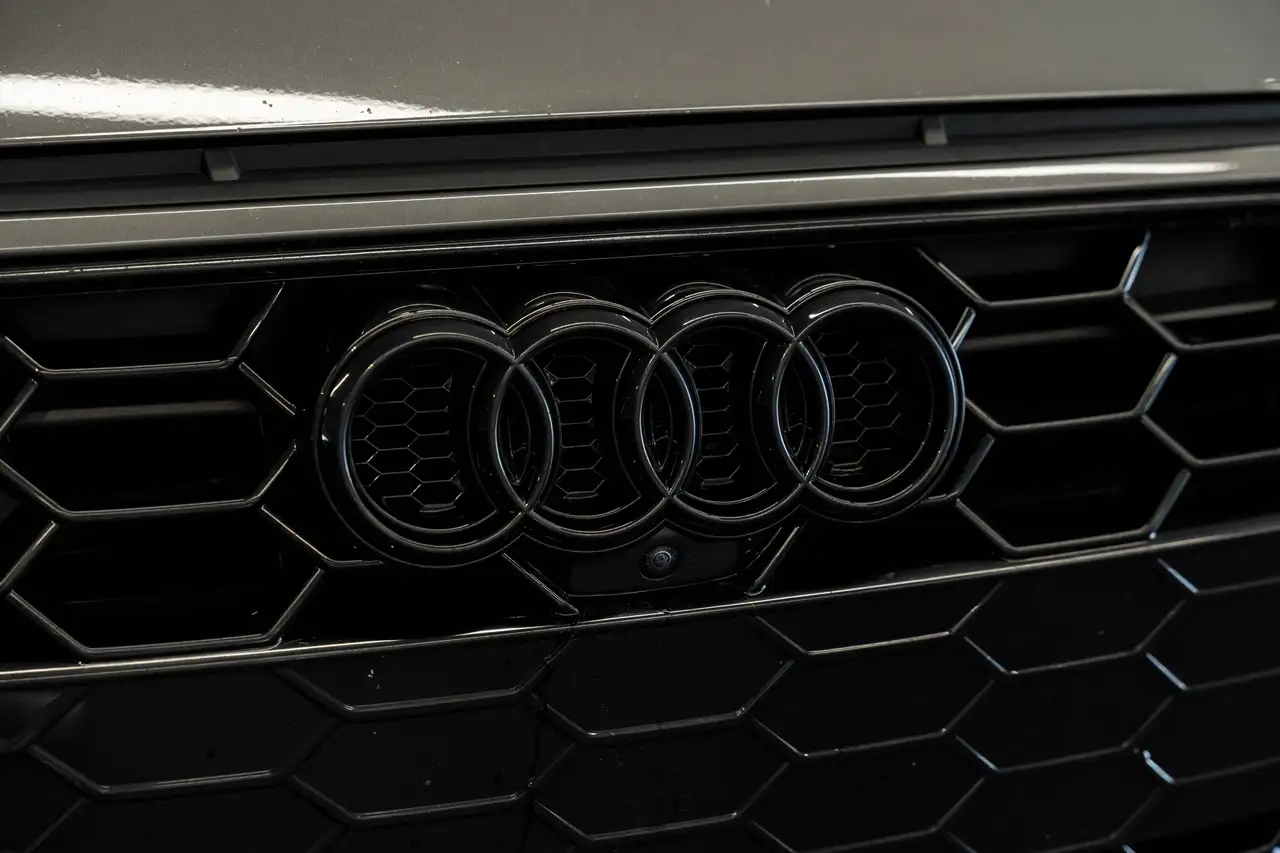 Audi A4 photo Audi A4