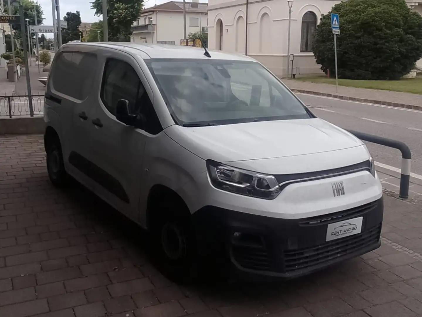 Fiat Doblo Doblo 1.9 mjt Active 105cv Blanc - 1
