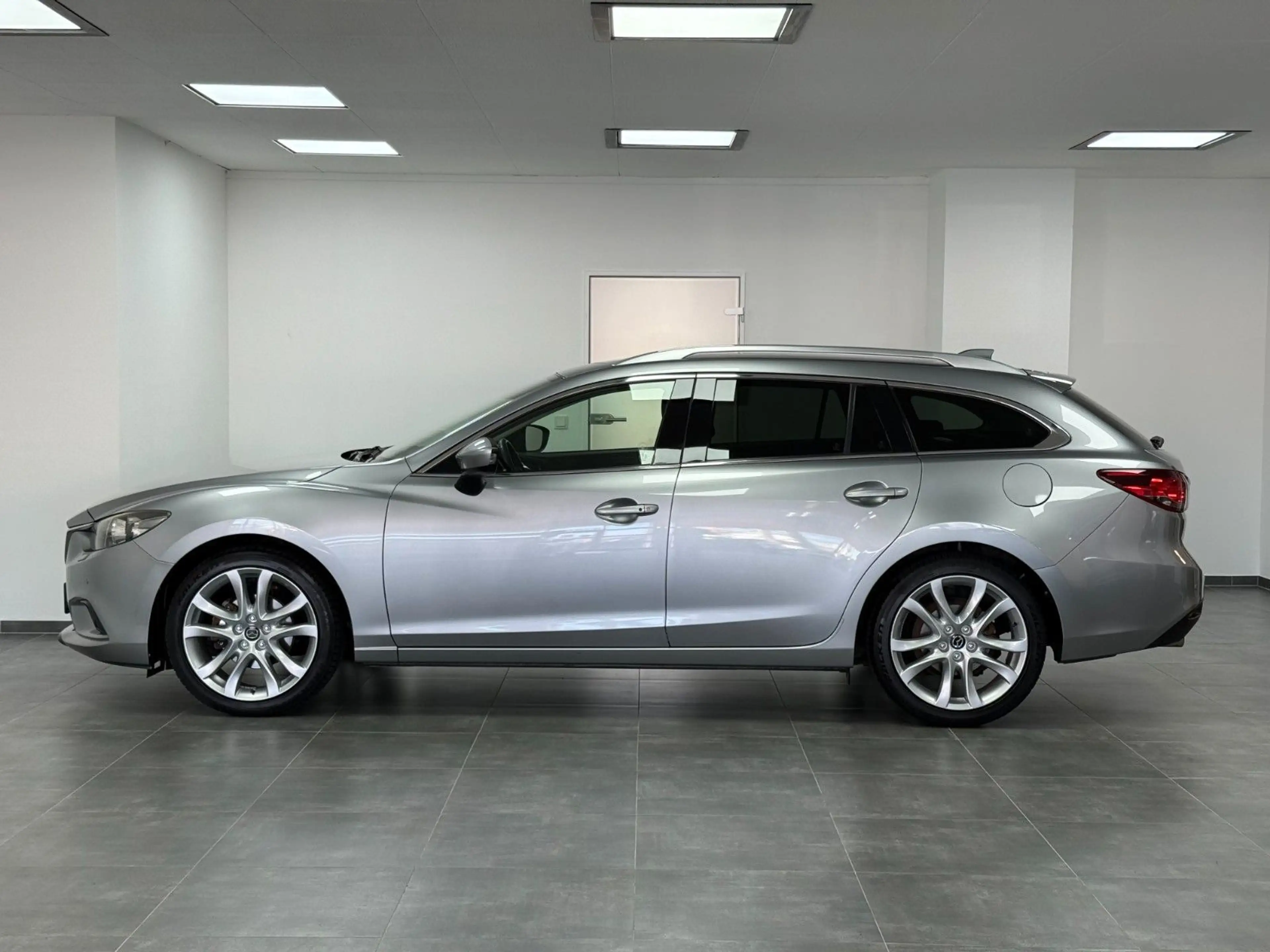 Mazda 6 Kombi Sports-Line/NAVI/KAM/AHK/SHZ/TEMP/BOSE — photo 4
