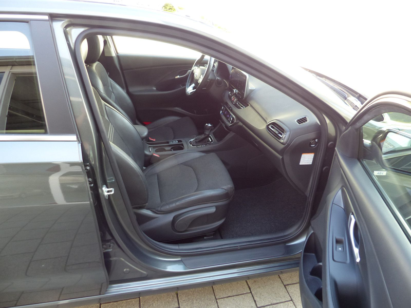 Hyundai i30 1.5 T-GDI DCT Prime Navi PANO LED Temp. SHZ — photo 6