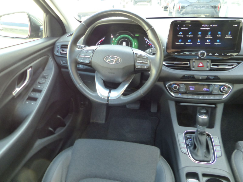 Hyundai i30 1.5 T-GDI DCT Prime Navi PANO LED Temp. SHZ — photo 9