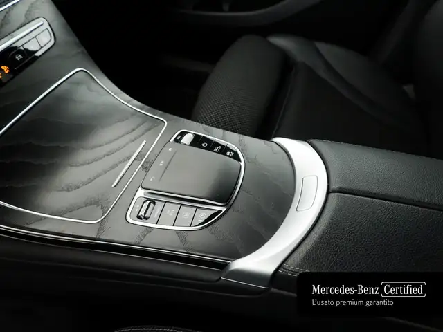 Mercedes-Benz GLC view 14