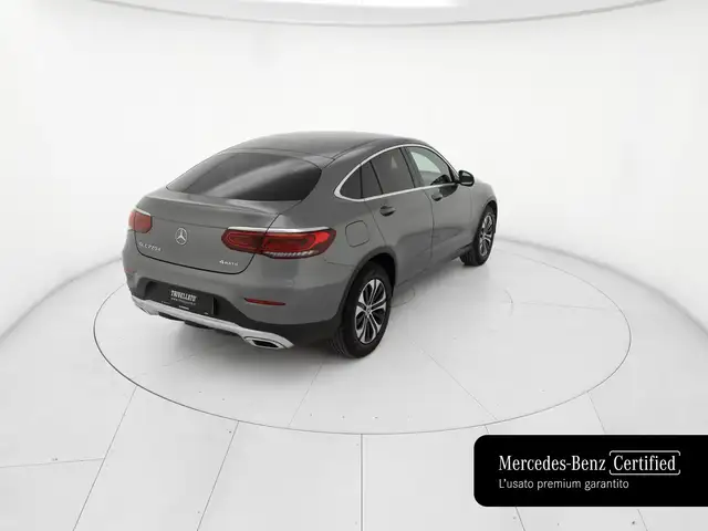 Mercedes-Benz GLC view 3