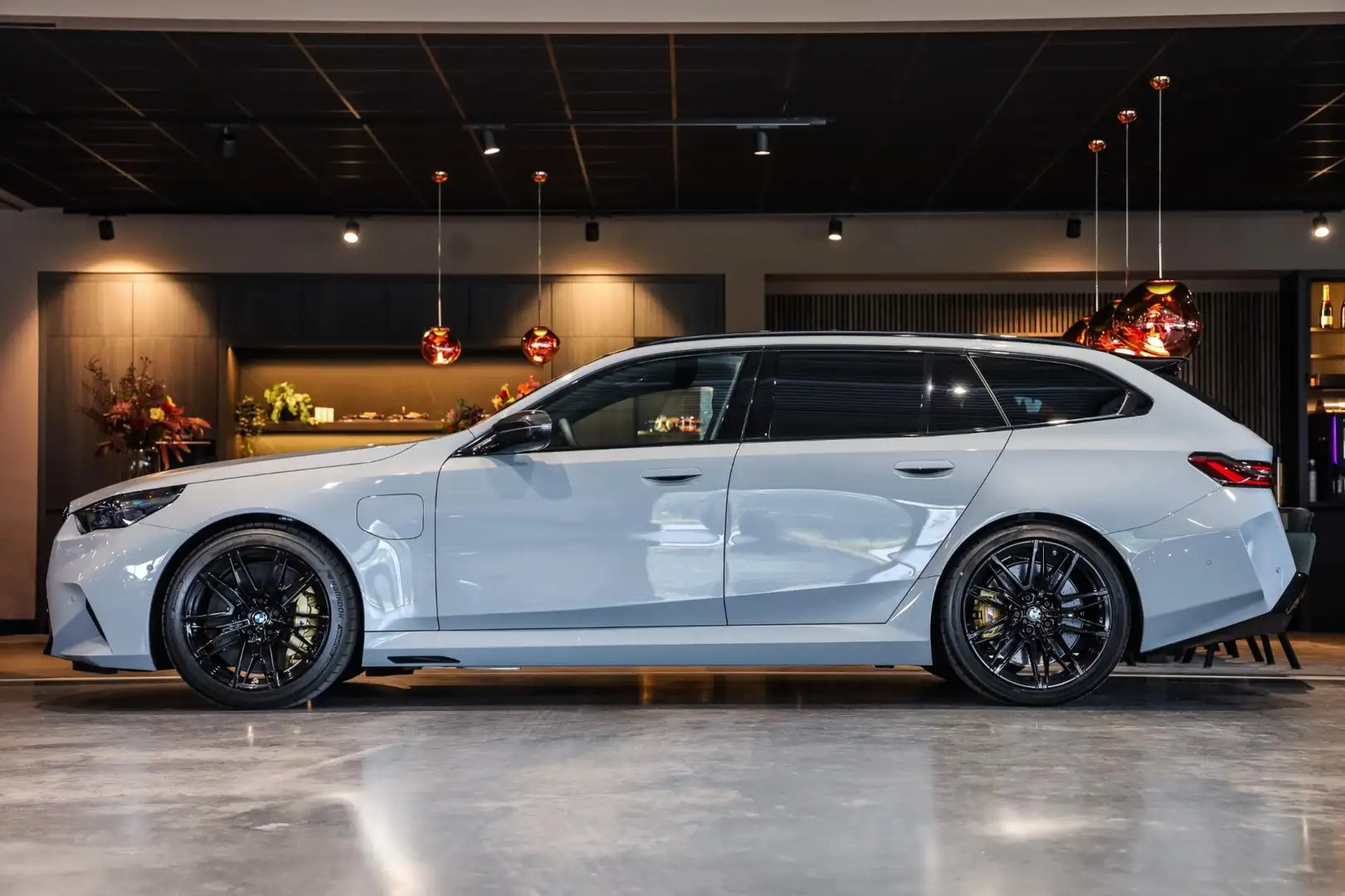 BMW M5 Touring V8 M Hybrid, *Brooklyn*, 728 PK, Keramiek/ Gris - 2
