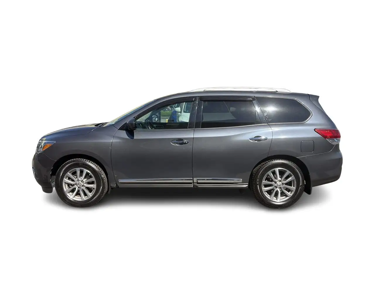 Nissan Pathfinder снимка Nissan Pathfinder