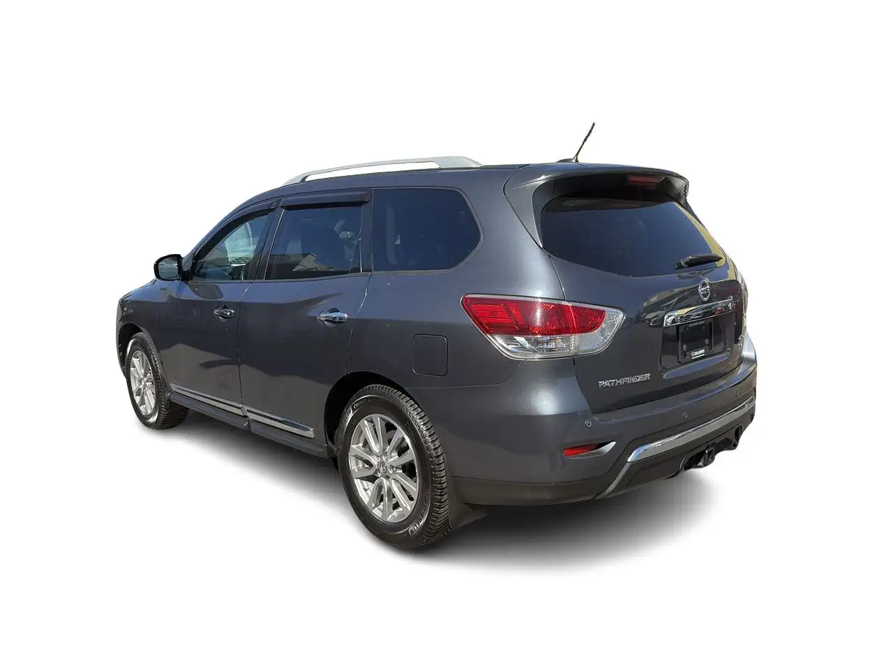 Nissan Pathfinder снимка Nissan Pathfinder