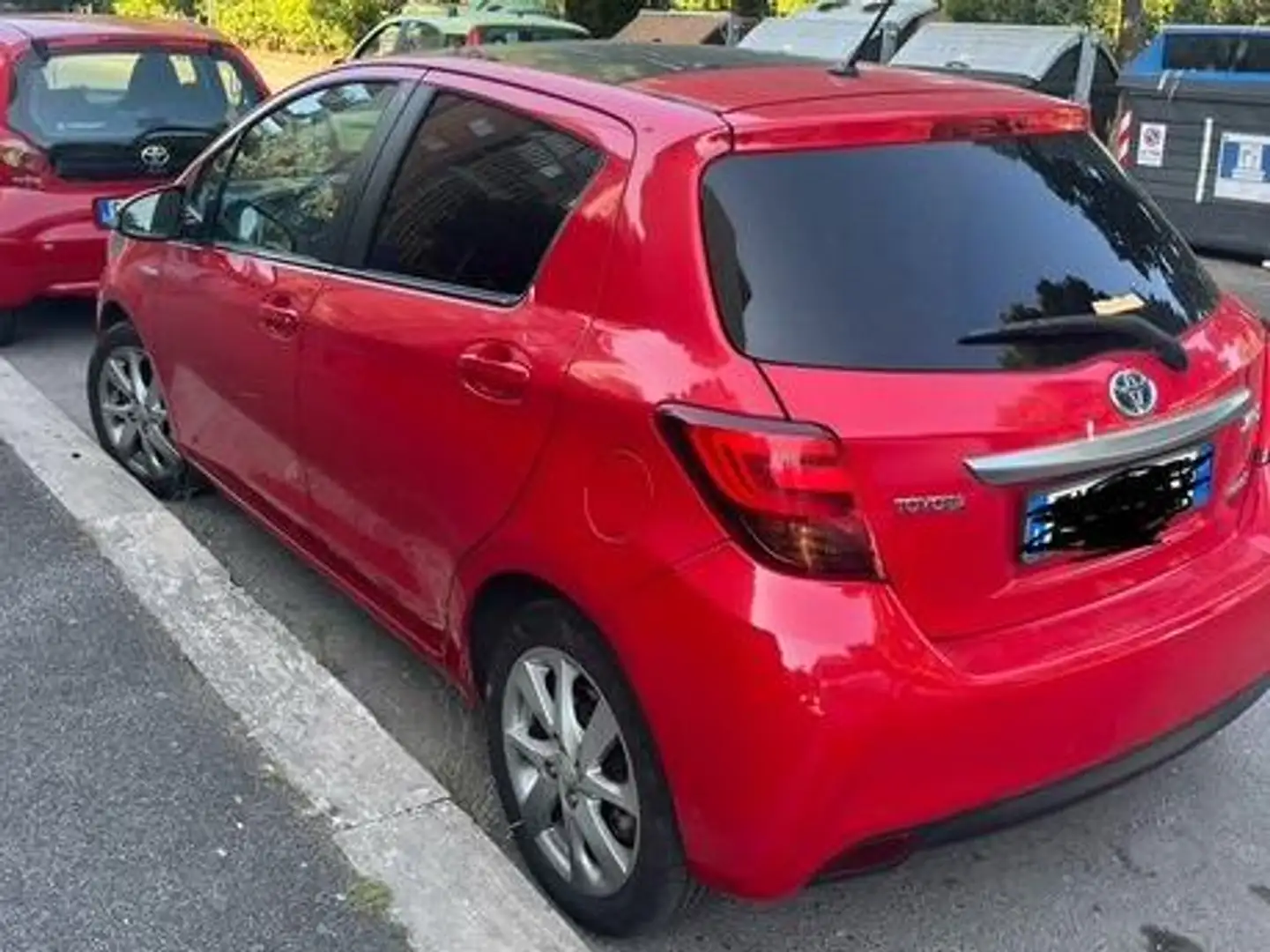 Toyota Yaris 1.5 style Rosso - 2