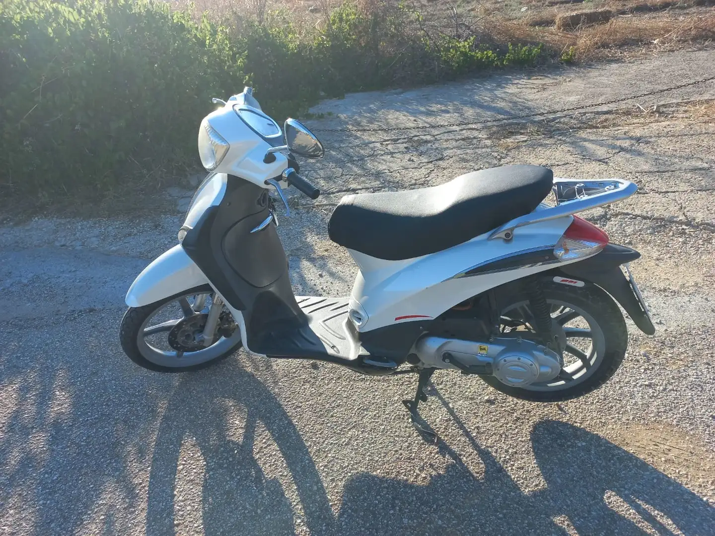 Piaggio Liberty 50 50 2T Blanc - 1