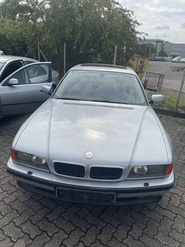 BMW 728iL, foto 11