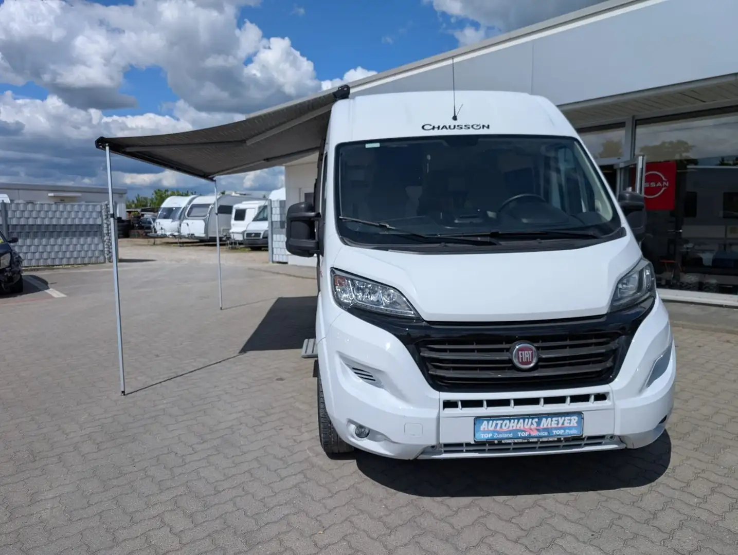 Chausson Twist V697, Längsbett, Markise, AHK, RFK Blanc - 2