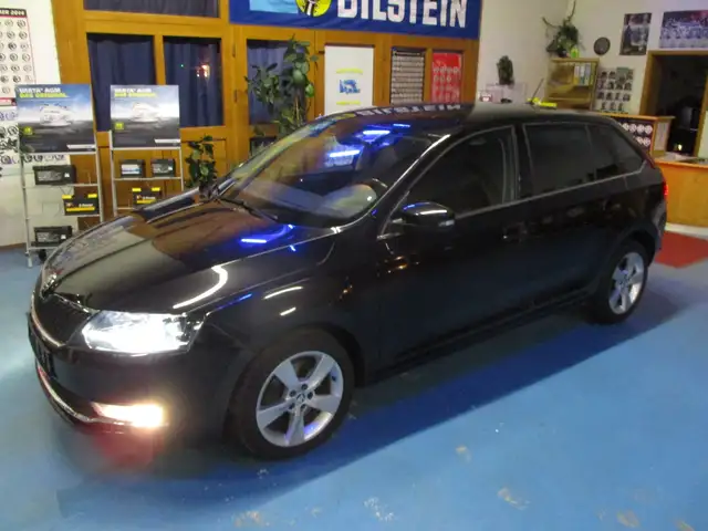 Skoda Rapid 1.0 TSI Cool Edition,Xenon,Alu 16 Zoll