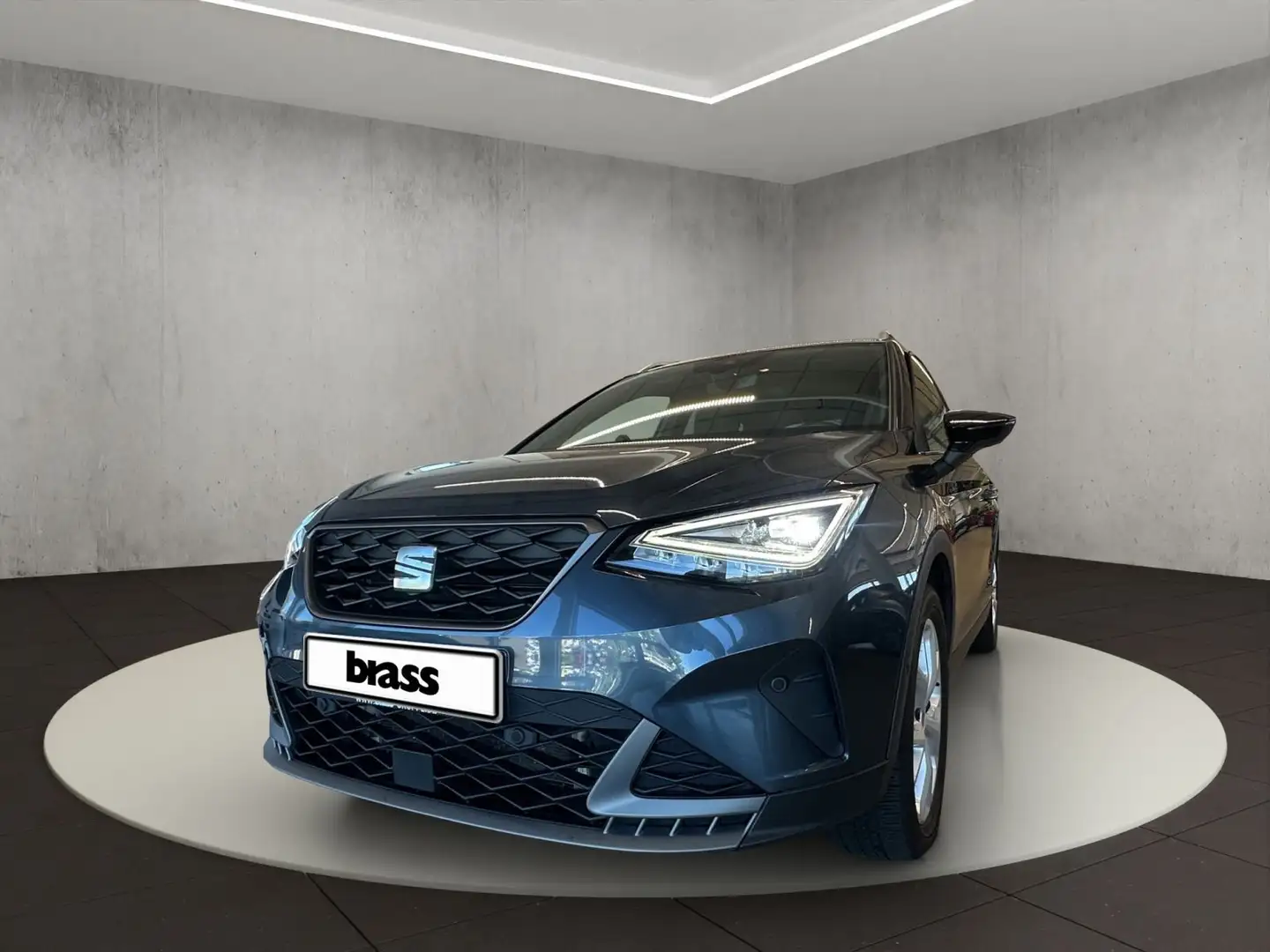 SEAT Arona FR 1.0 TSI 81 kW (110 PS Серый - 1