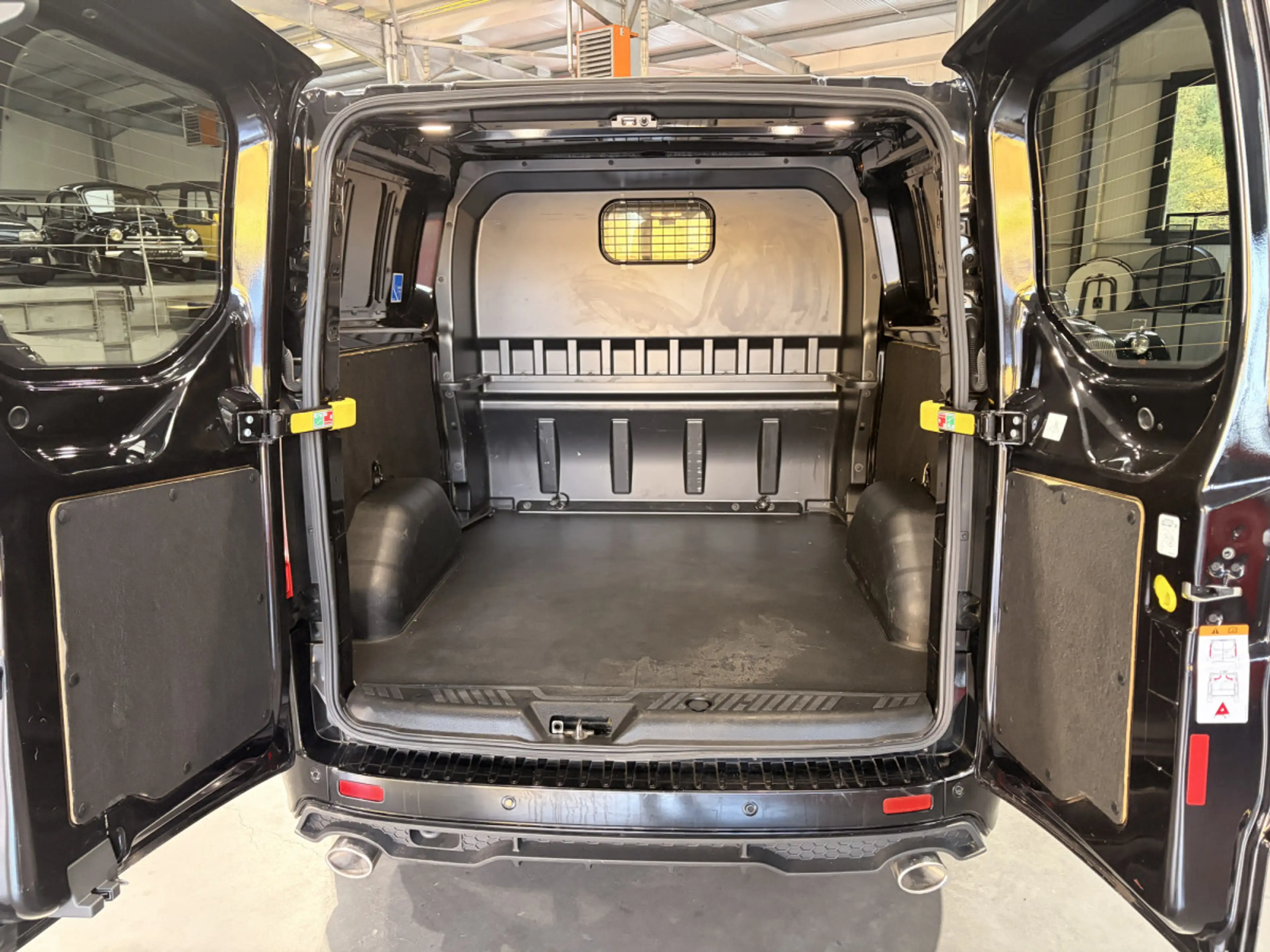 Ford Transit Custom MS-RT 2.0 Double cabine 170HP — photo 14