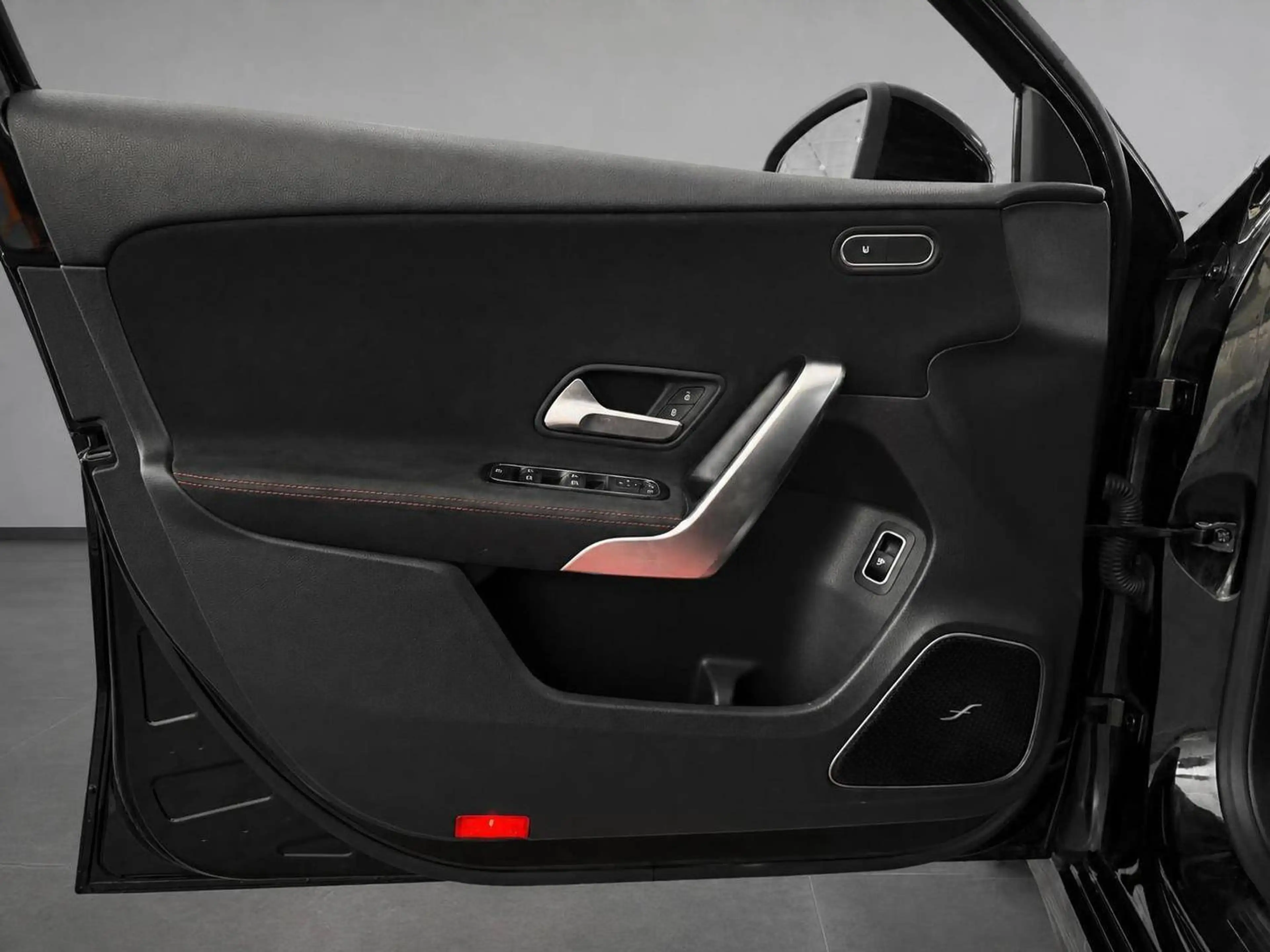 Mercedes-Benz A 35 AMG A 35 AMG Lim. 4Matic//MultiBeam//Pano — photo 14