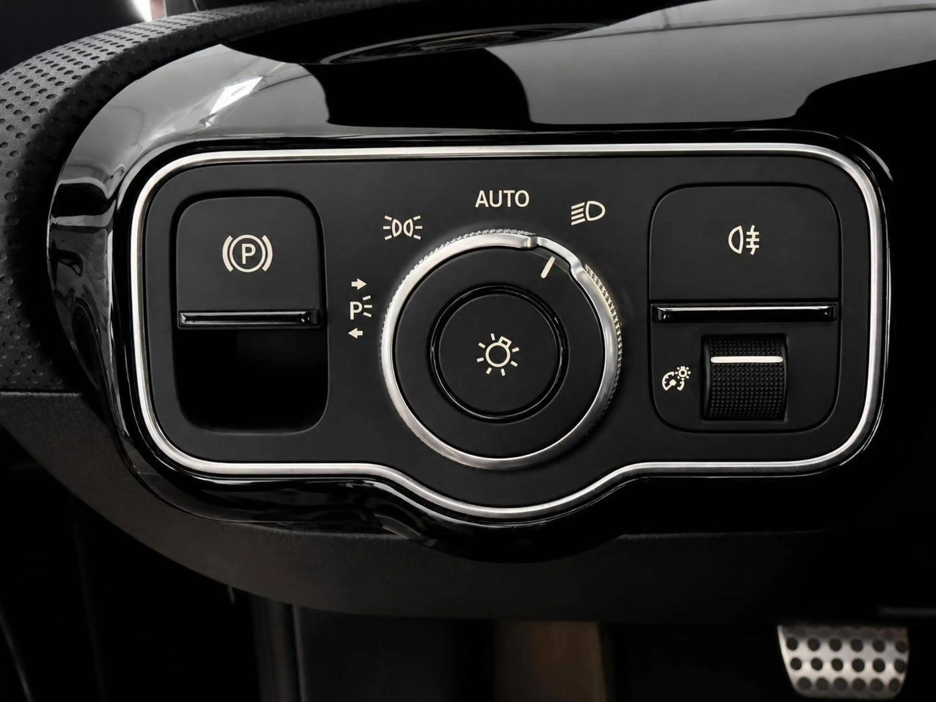 Mercedes-Benz A 35 AMG A 35 AMG Lim. 4Matic//MultiBeam//Pano — photo 15