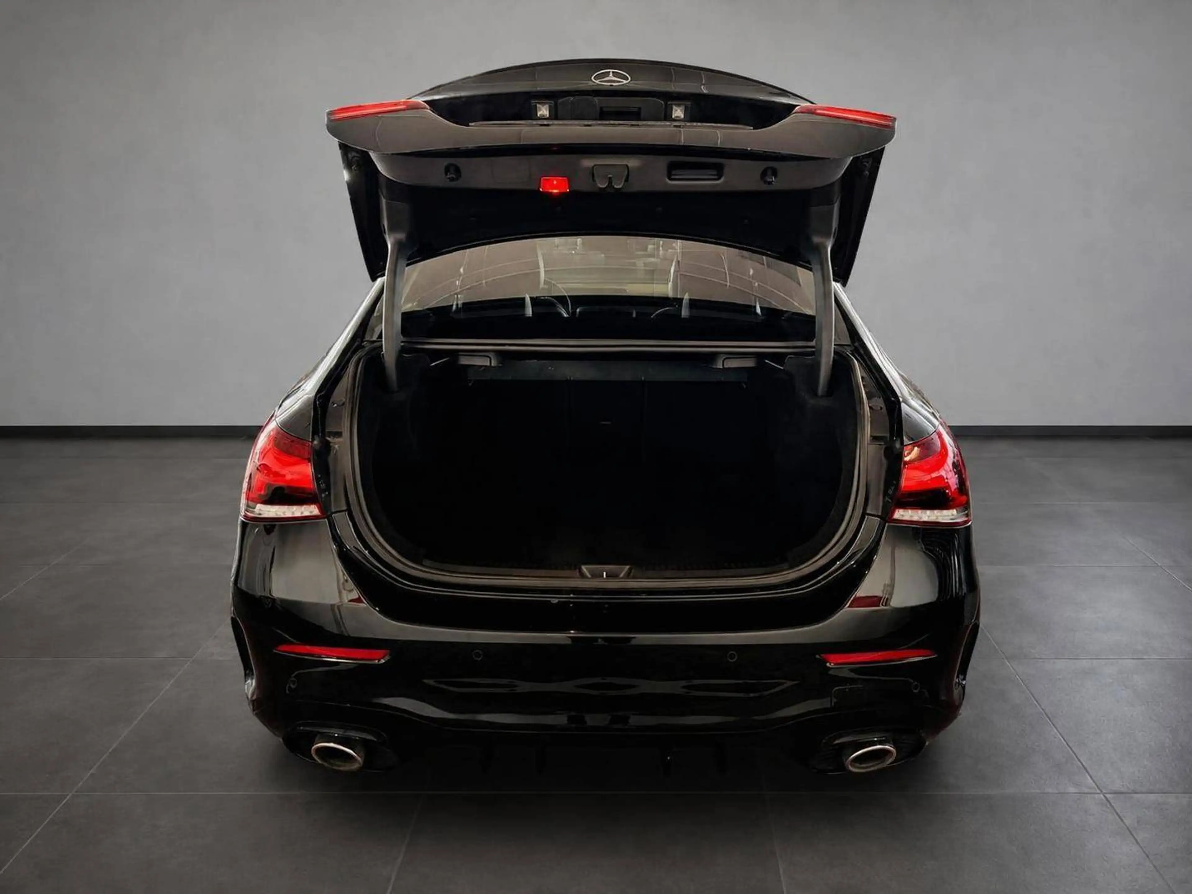 Mercedes-Benz A 35 AMG A 35 AMG Lim. 4Matic//MultiBeam//Pano — photo 7