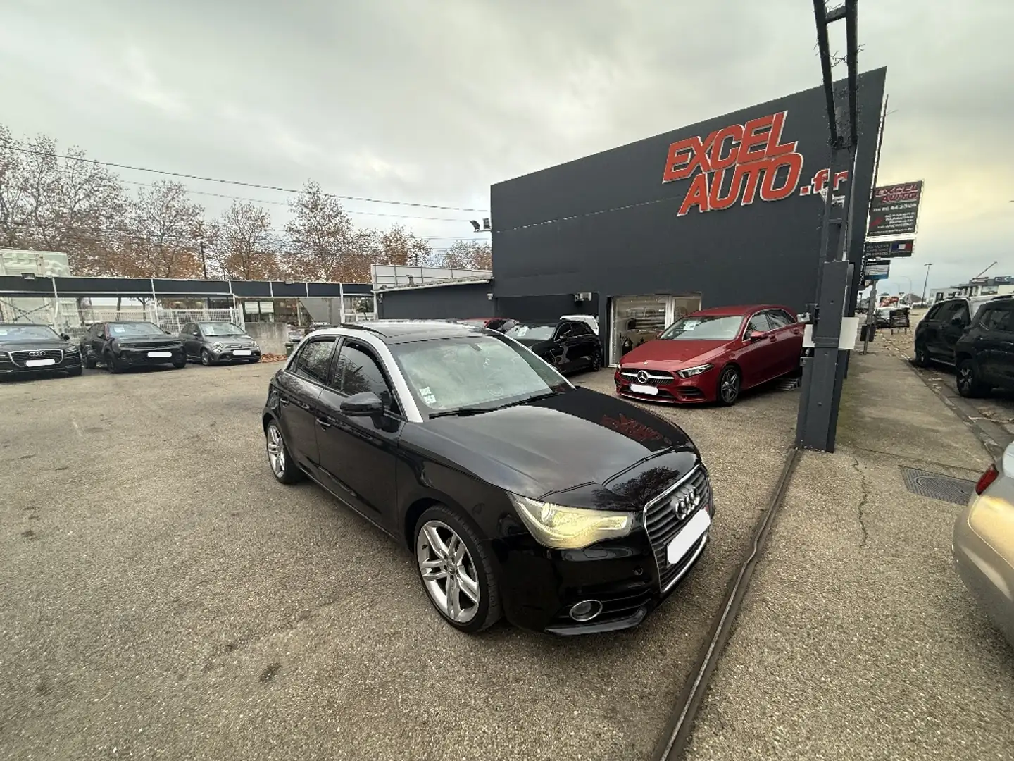 Audi A1 1.6 TDI 90 Ambition Luxe S tronic - 1
