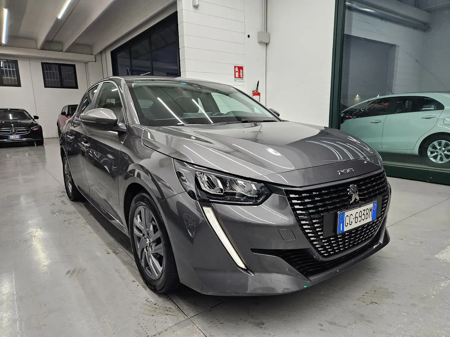 Peugeot 208 208 II 2019 1.2 puretech Allure Pack s Gris - 1