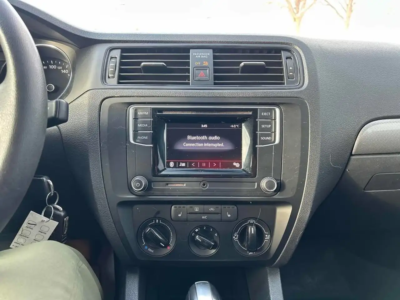 Volkswagen Jetta снимка Volkswagen Jetta