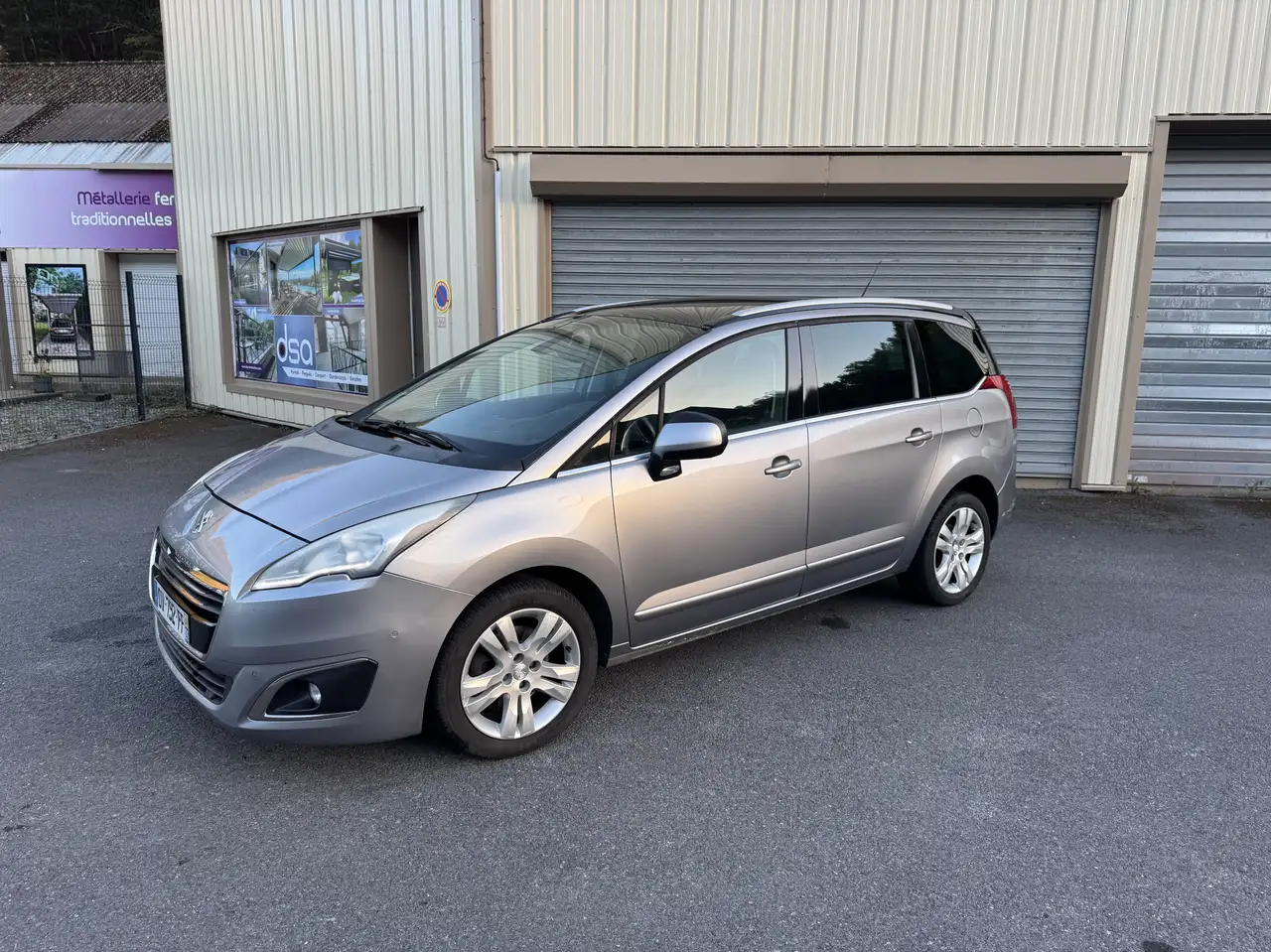 Peugeot 5008