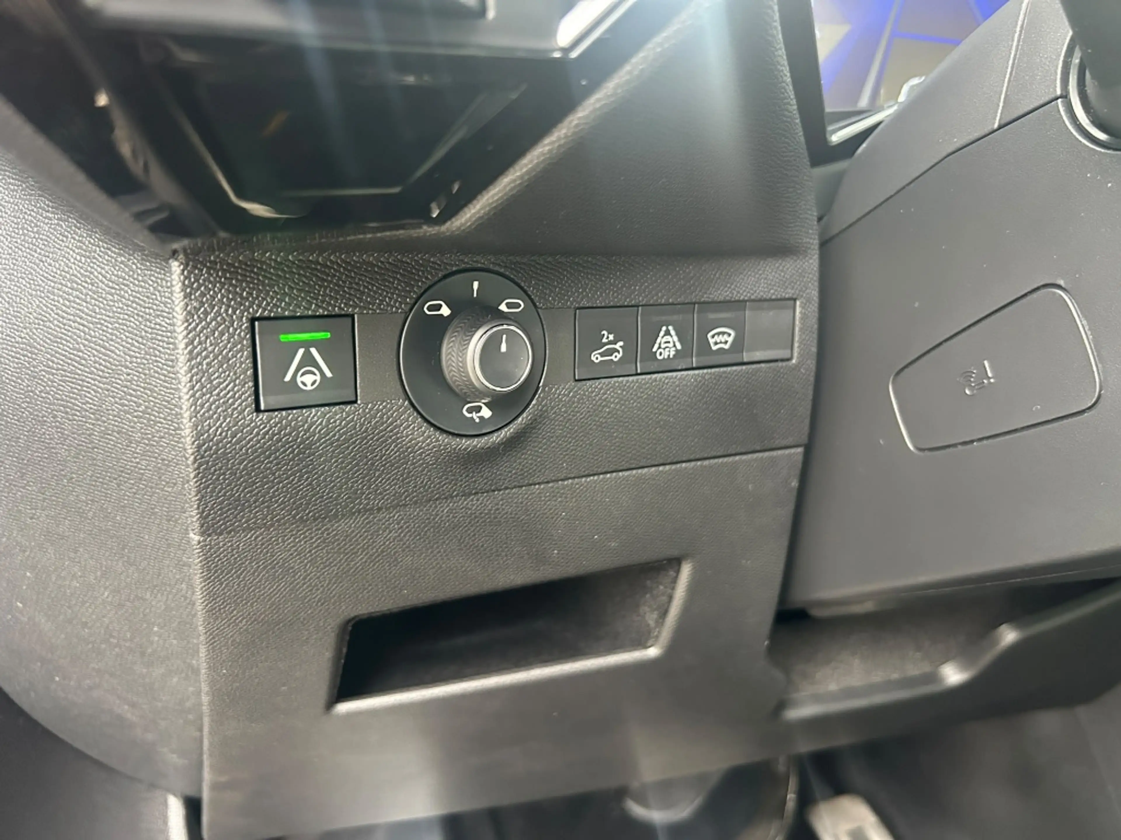 DS Automobiles DS 7 Crossback 1.6 PT Business — photo 24