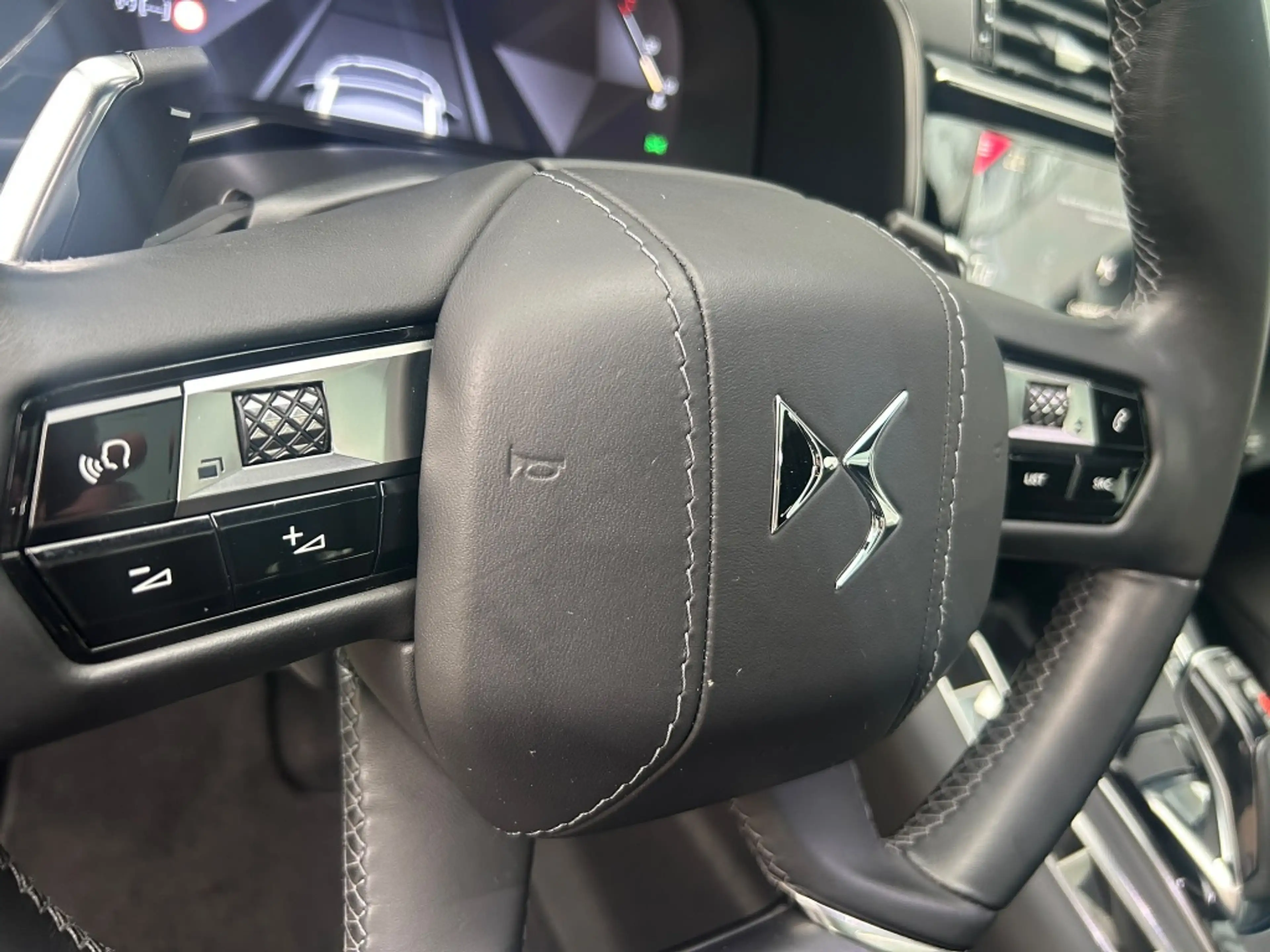 DS Automobiles DS 7 Crossback 1.6 PT Business — photo 13