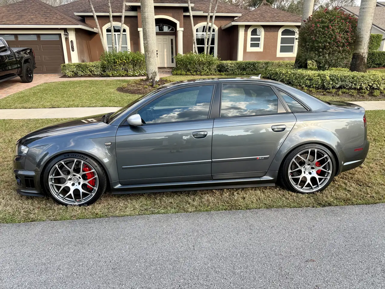 Audi RS4 снимка Audi RS4