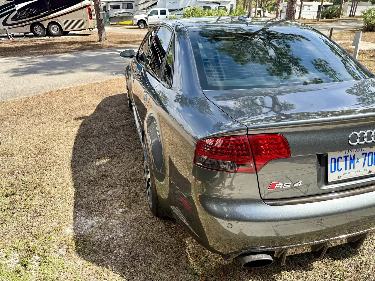 Audi RS4 снимка Audi RS4